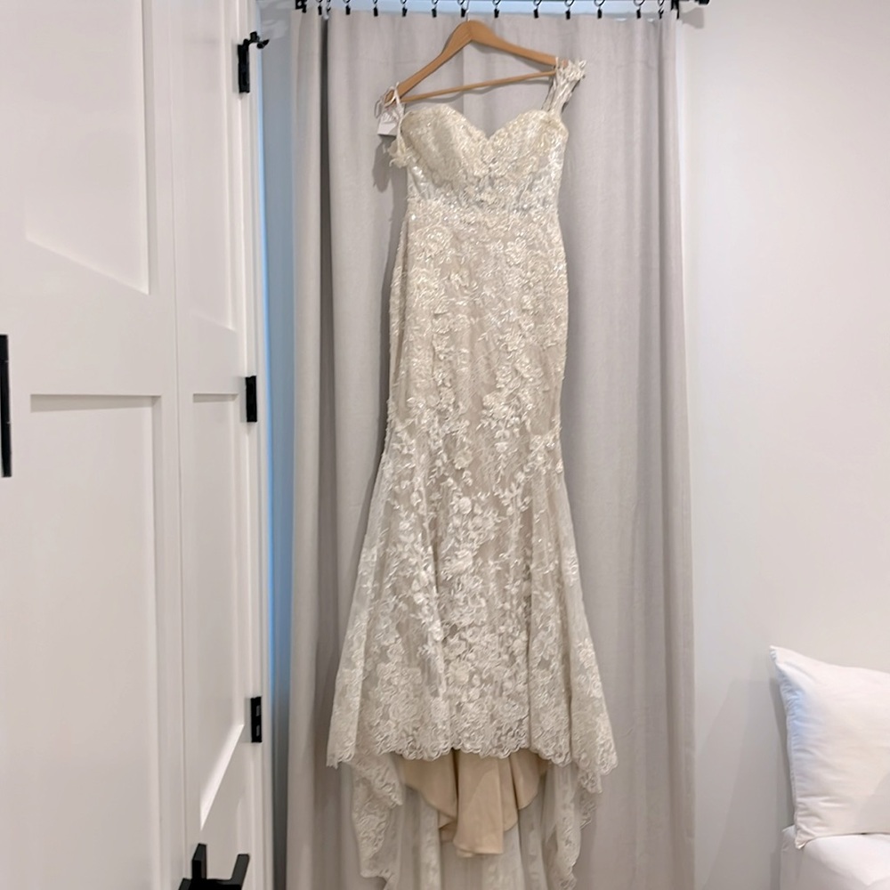 Martina Iiana mermaid fitted Wedding Dress